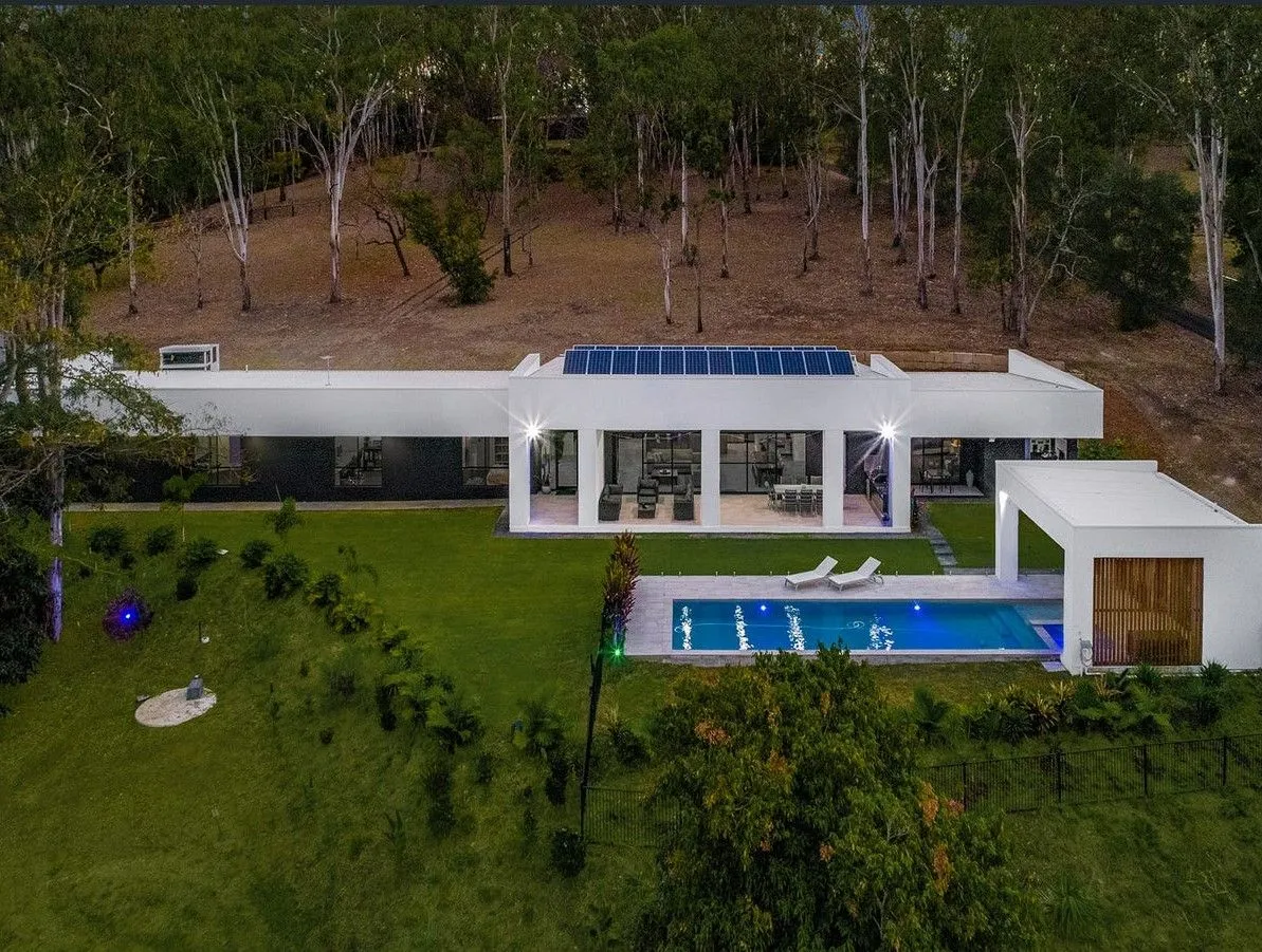 Pullenvale Residence — photo 1