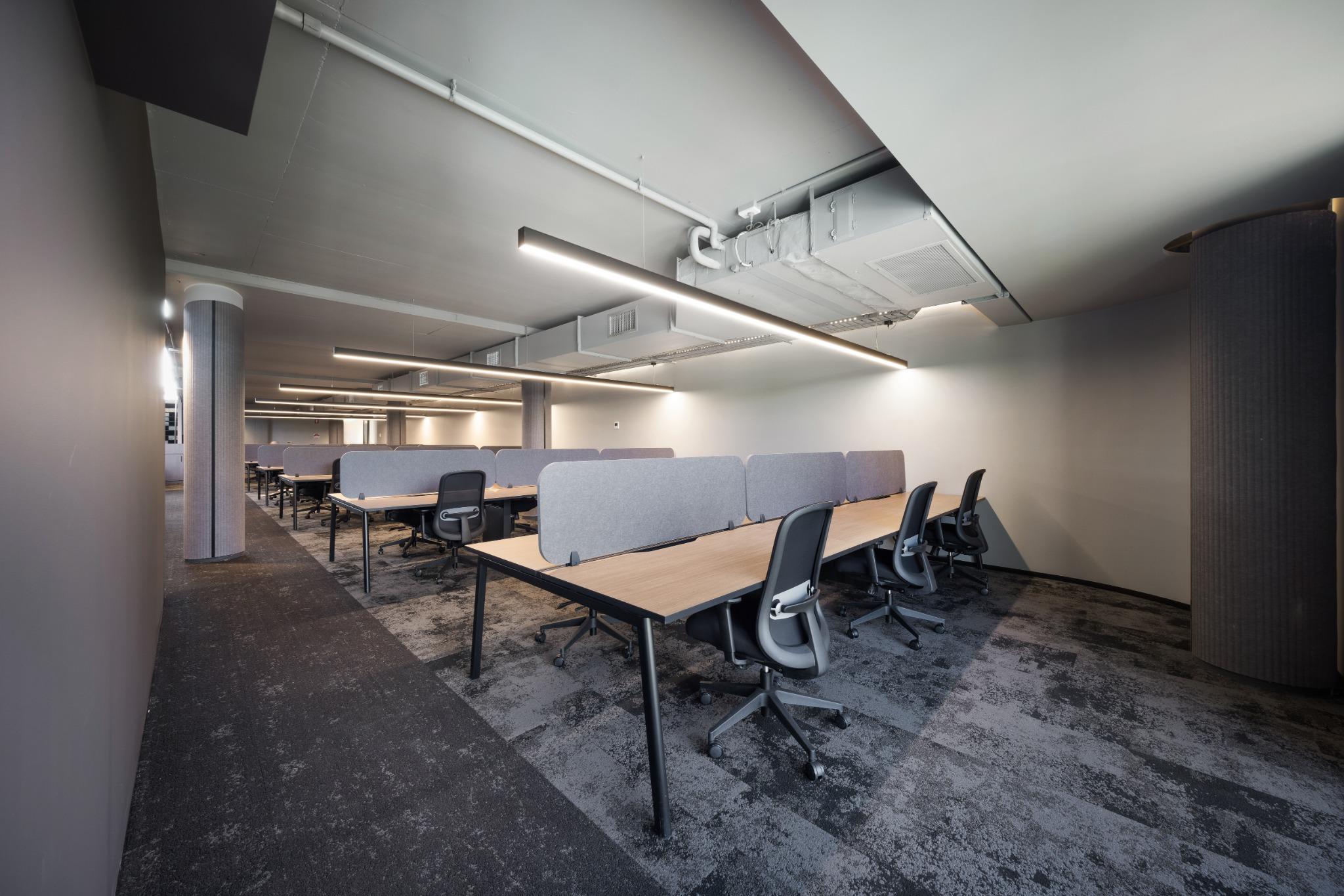 Modern commercial office interior fitout by Leithal Designs for Infinity Group Australia – Southport, Gold Coast.